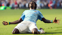 Five of the best games between Manchester City and Arsenal - Emmanuel Adebayor celebration