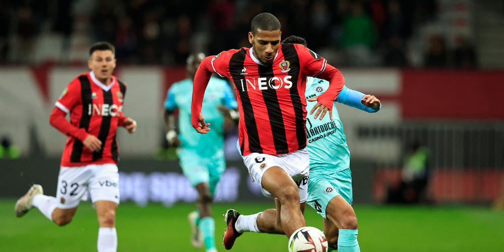 West Ham are hoping to capitalise on the breakdown of Manchester United's move for Jean-Clair Todibo to sign the centre-back from Nice.