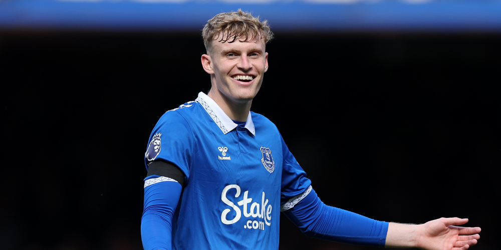 Everton defender Jarrad Branthwaite in action during a Premier League match.